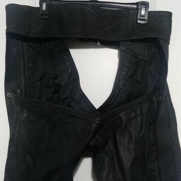 Harley Davidson Black Leather Riding Chaps - Picture 5 of 9